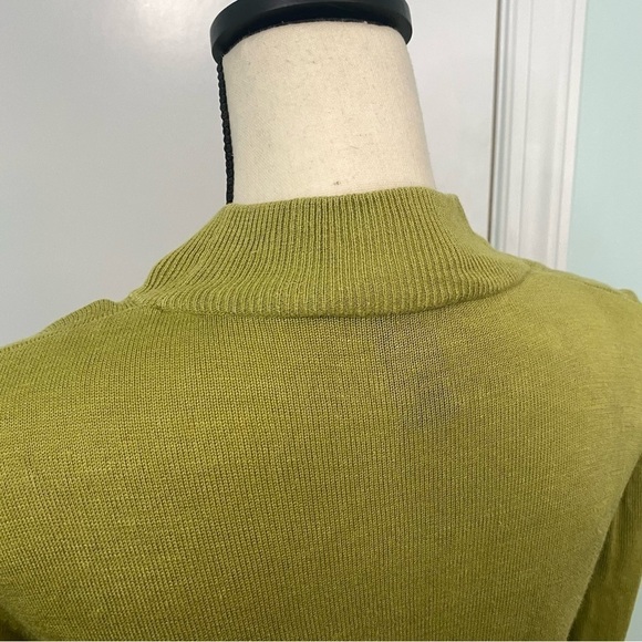 August Silk Knits Lime Green Top in Sz Small - Picture 9 of 11